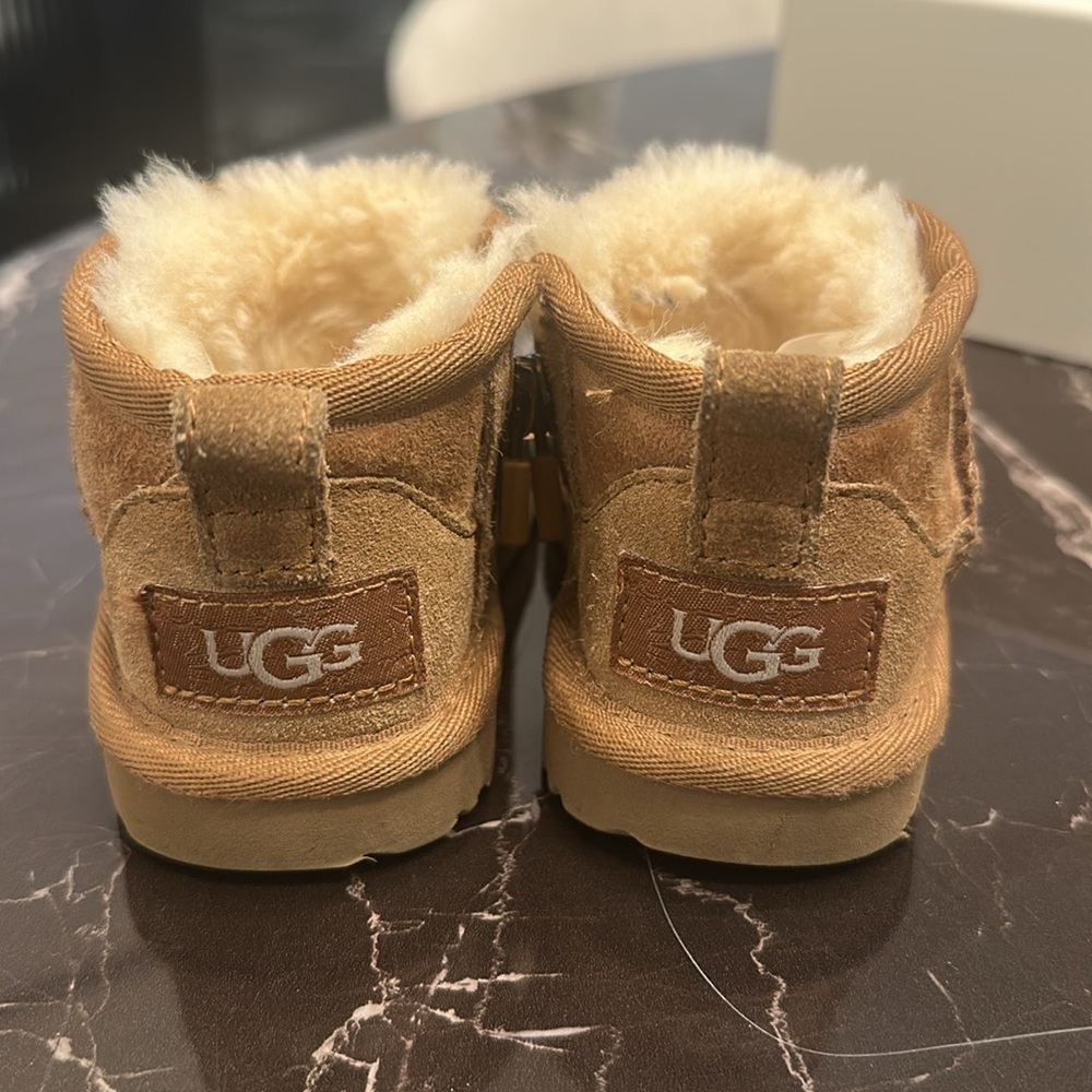 Toddler chestnut uggs size 6